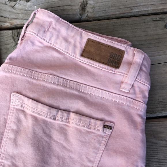 Rosy Pink Low Rise Skinny Jean GARAGE (Size 00) - Picture 2 of 6